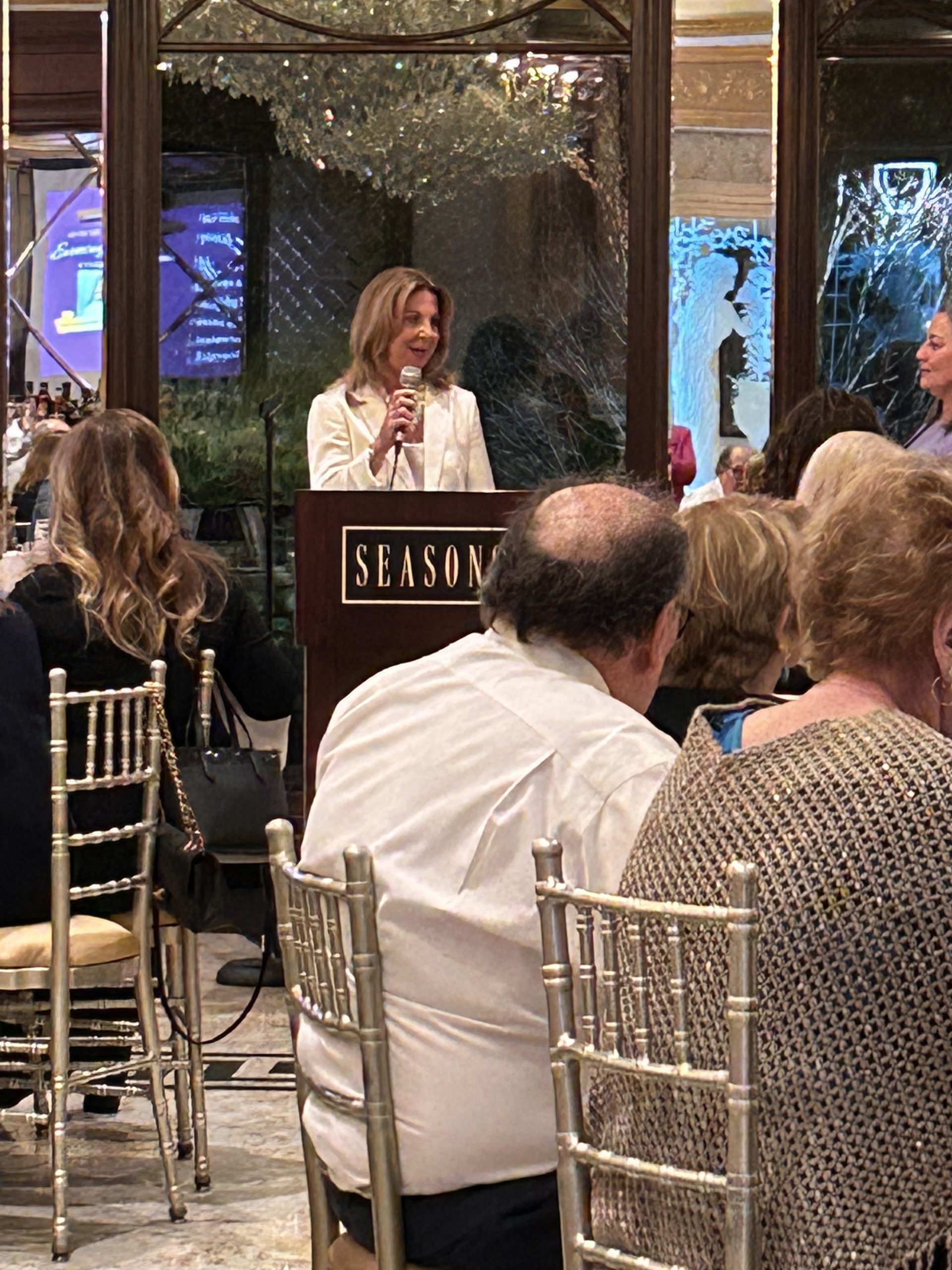 Cindy Myer presented 2023 Extraordinary Service Award